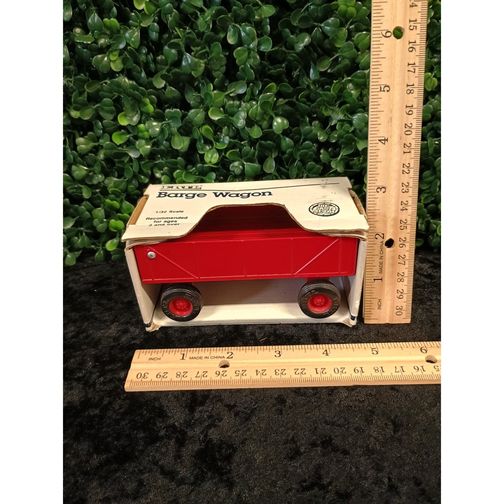 ERTL Barge Wagon 1/32 Scale Die Cast Metal Farm Toy 1639 Vintage 1988 Red Boxed